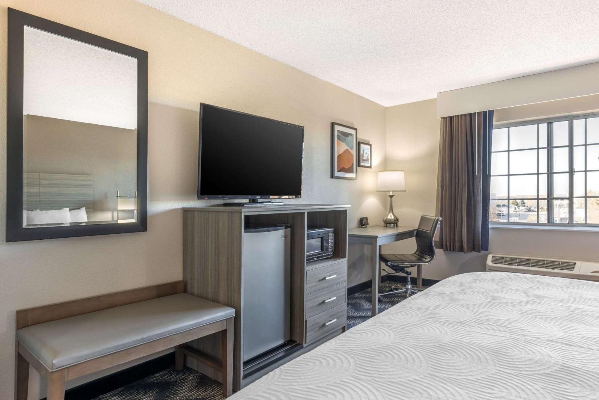 Country Inn & Suites By Radisson Bolingbrook, I-55 외부 사진